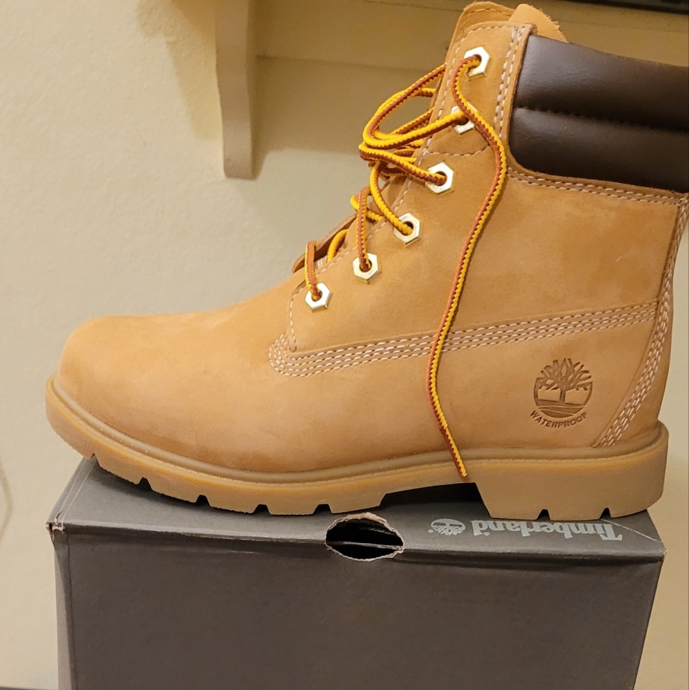 Timberland 6in waterproof women's size 5.5